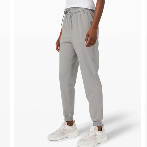Lululemon Keep Moving Jogger Rhino Grey Size 4 - Picture 1 of 7
